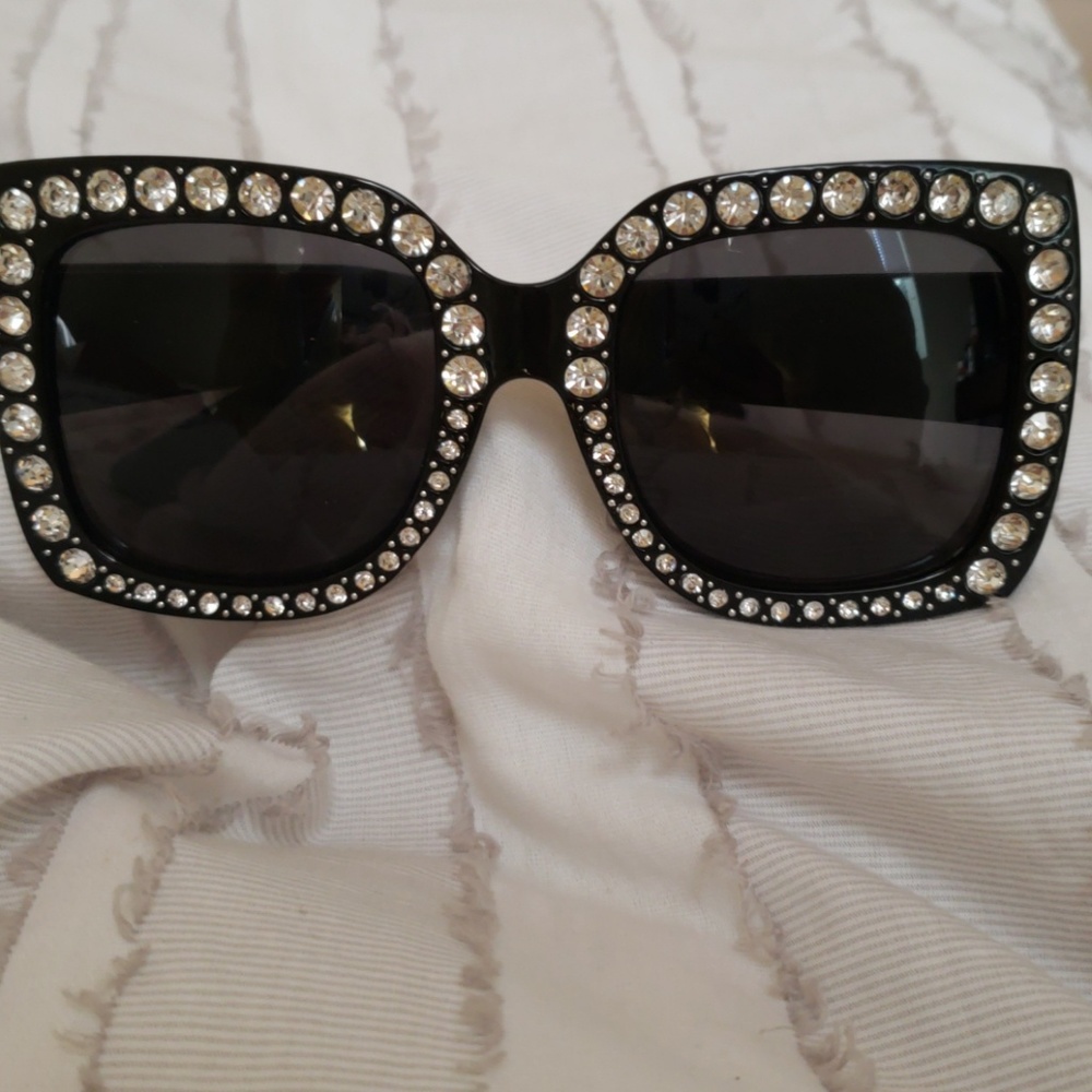 🔥Oversized Rhinestone sunglasses 🔥🔥